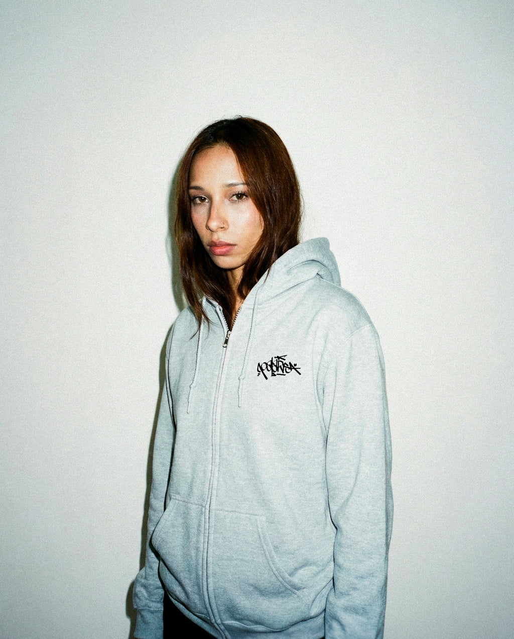 Sudadera tag con cremallera